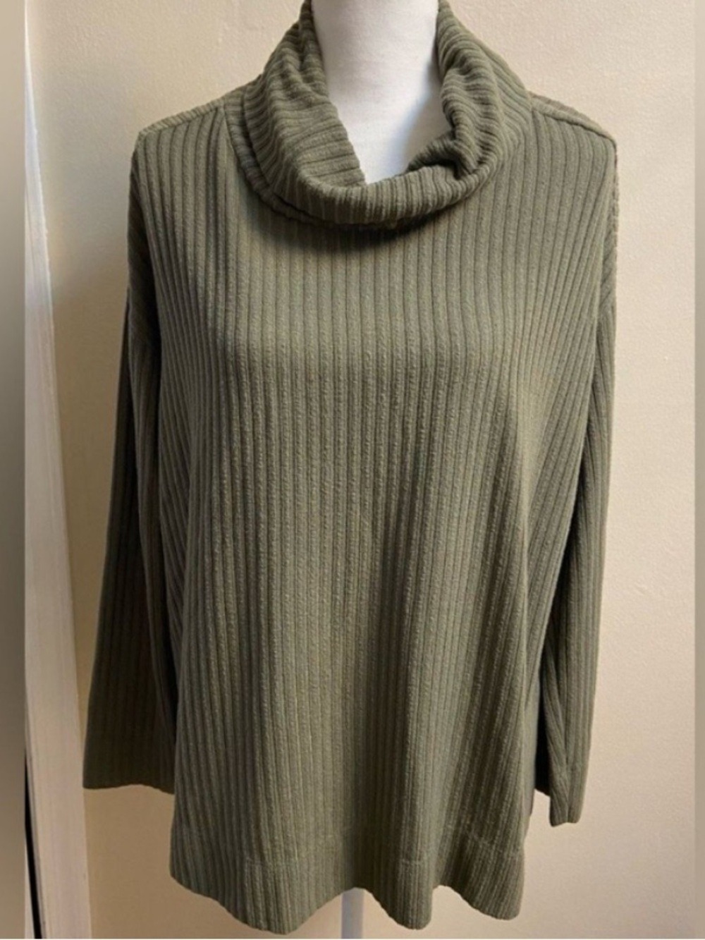 Maeve Anthropologie Ribbed Cowl Neck olive green tunic Medium